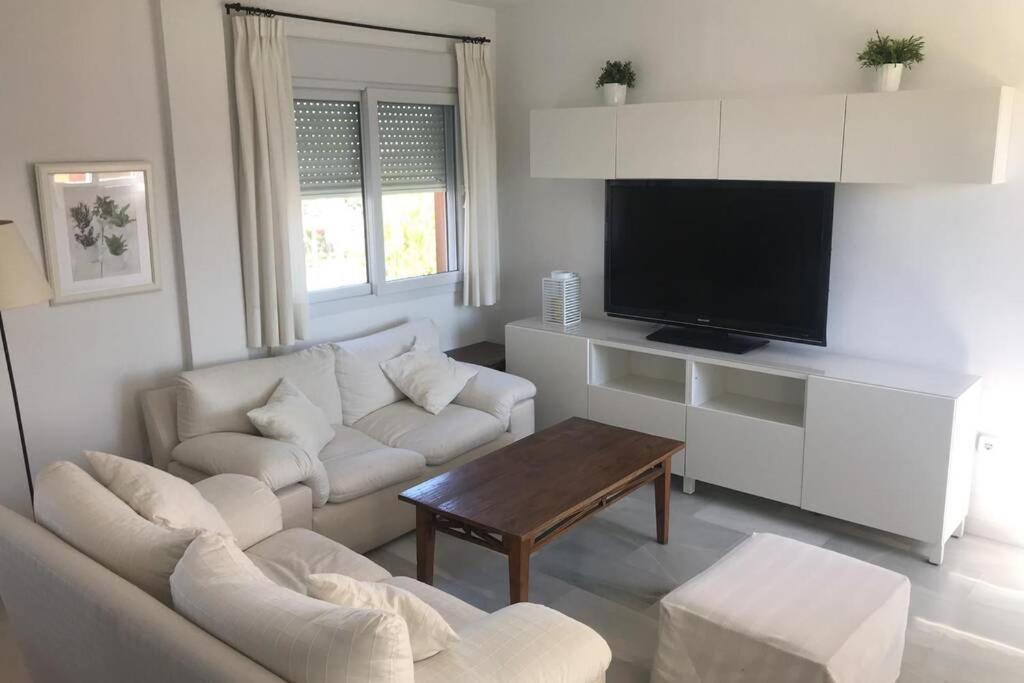Precioso Apartamento Muy Cerca De La Playa Chiclana de la Frontera Esterno foto